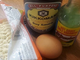 egg_on_noodle_ingredients.jpg