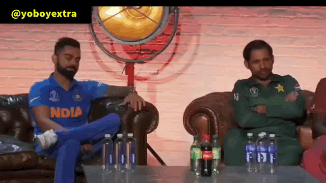 sarfaraz-ahmed-virat-kohli.gif
